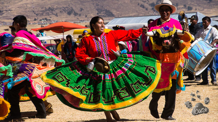 Nationalfeiertag in Peru - in Ballella ist alles auf den Beinen