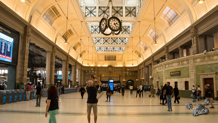 Bahnstation in Retiro - vor einigen Jahren renoviert