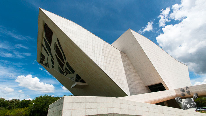 Panteáo da Patria e da Libertade Tancredo Neves