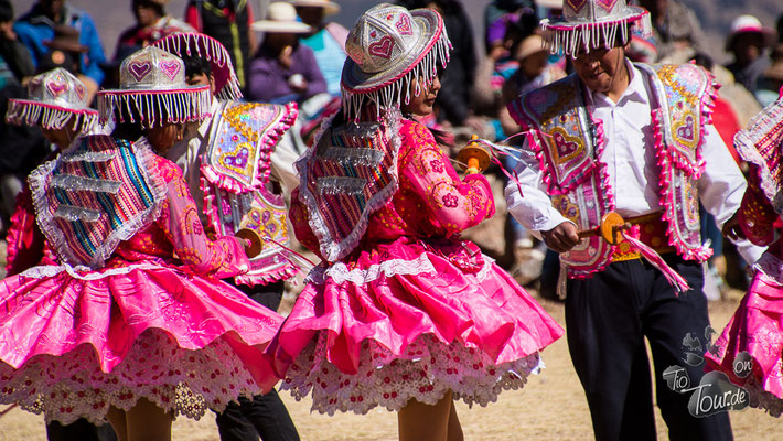 Nationalfeiertag in Peru - in Ballella ist alles auf den Beinen