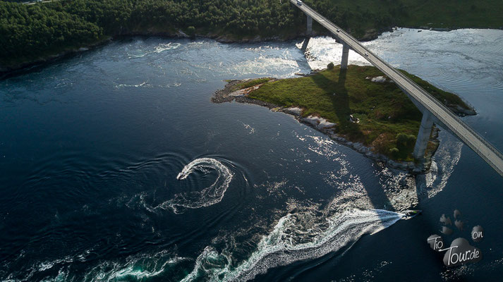 Saltstraumen - größter Gezeitenstrom der Welt - Drohne