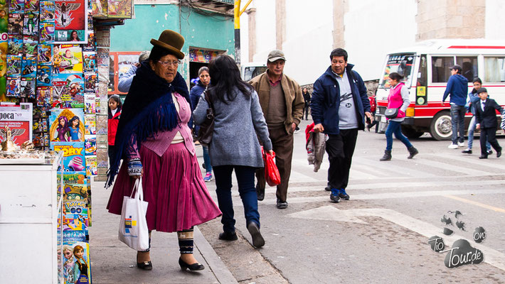 Potosí - Cholita mit bombin