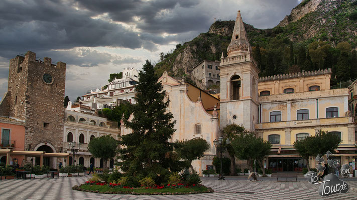 Piazza Nove Aprile