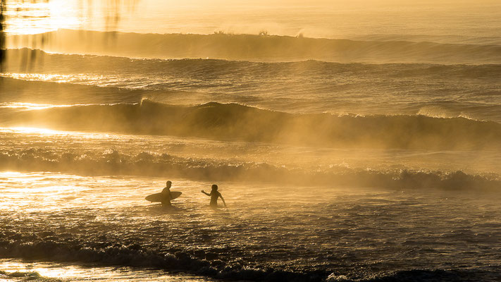 Die ersten Surfer heute morgen