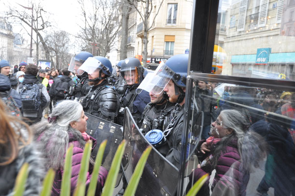 7 mars 2023 Avenue des Gobelins Paris Manifestation contre la réforme des retraites