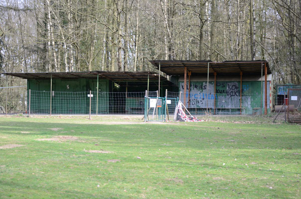 Wir haben Sanitäranlagen und eine kleine Küche in der Hundeschule