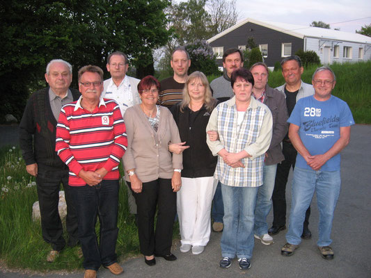 Die Vorstandschaft 2012: v.l. Hans Wölfel, Harald Lang, Gerhard Riedl, Renate Lang, Markus Mühleis, Ella Hirschmann, Günter Goßler, Roswitha Jakob, Jörg Korlek, Jörg Rudolph und Norbert Korlek