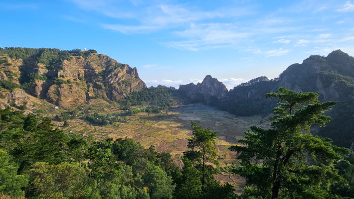 Wandern von Pico da Cruz nach Bairro Alto, Santo Antao
