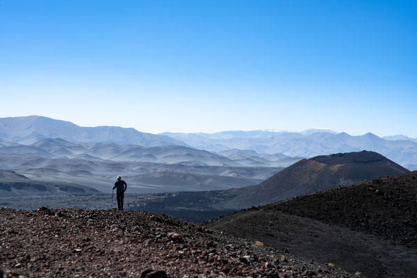 entlang des Kraterrands des Vulkans Antofagasta