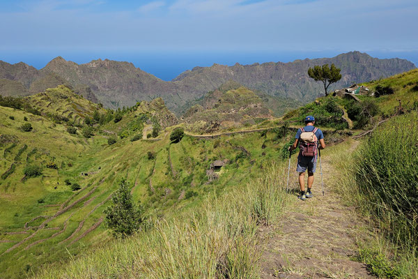 Wandern von Espongeiro nach Boco de Ambas Ribeiras, Santo Antao