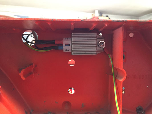 12 V Spannungsregler