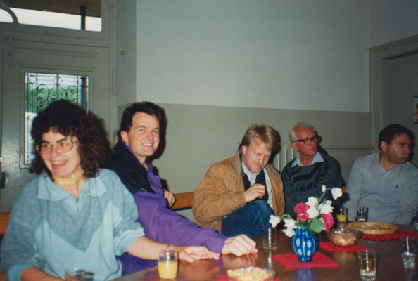 Gäste im Schulhaus: (v.li.) Fränzi Anliker, Werner Marti, Rolf Hürlimann, Gottfried Meier, Bernhard Schindler