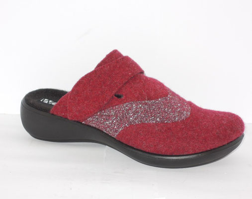 Feutre bordeaux - talon 3cm -36/42 - 60€
