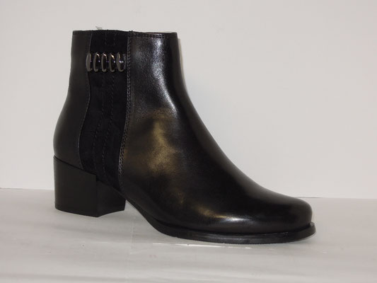 Cuir noir - 36/40 - 110€