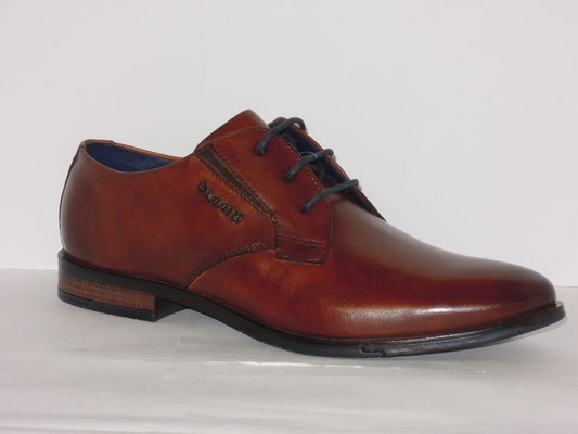 Bugatti - cuir cognac - 41/46 - 110€