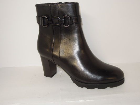 Cuir noir - 36/40 -  130€