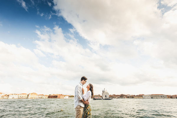 Couple portrait session on quiet fondamenta away from tourists