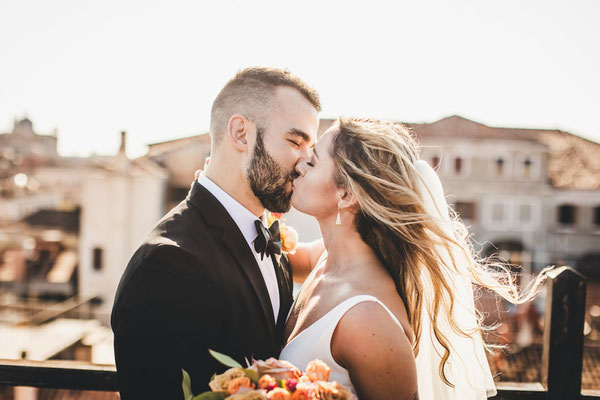 Bride and groom celebrating their wedding day in a historic Tuscan villa