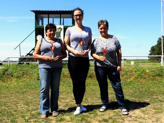 Hier sehen Sie von links nach rechts: Ingeborg Zühlke 2.Platz, Alexandra Kühn 1.Platz und Monika Mayer 3.Platz