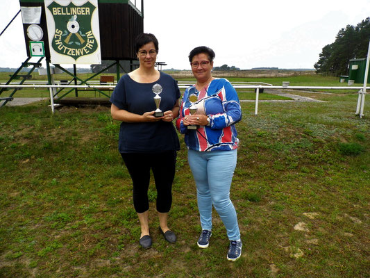 von links nach rechts: Sandra Forejt 2.Platz und Karin Schön 1.Platz