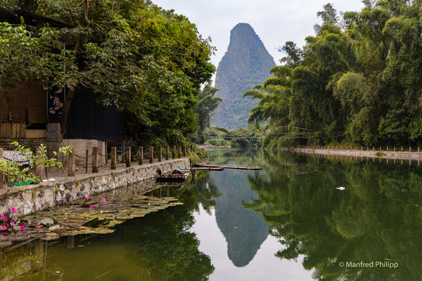 Szene am Fluss in Yangshuo, Guilin