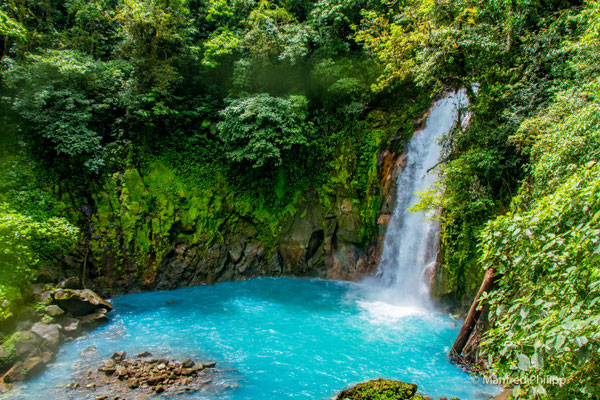 Rio Celeste-Wasserfall im Tenorio Nationalpark, Costa Rica