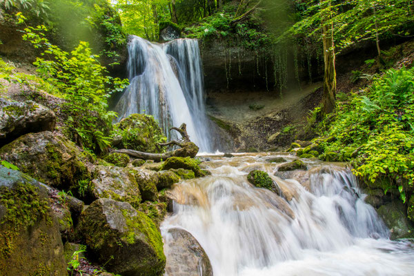 Wasserfall bei der der Wildenburg in Baar