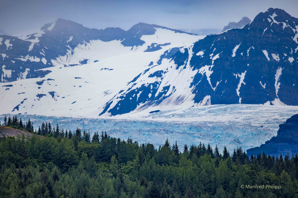Blick auf die Icy Bay bei der Einfahrt