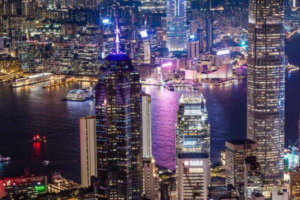 Aussicht vom Peak auf das nächtliche Hongkong