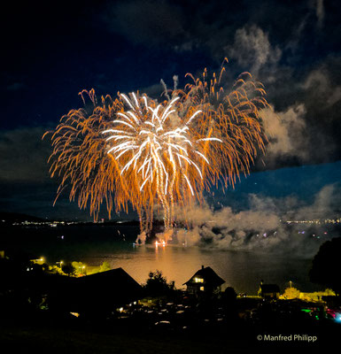 Feuerwerk über dem Zugersee