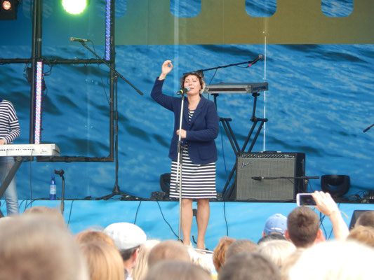 Bühne beim Stadtfest in Sankt Petersburg