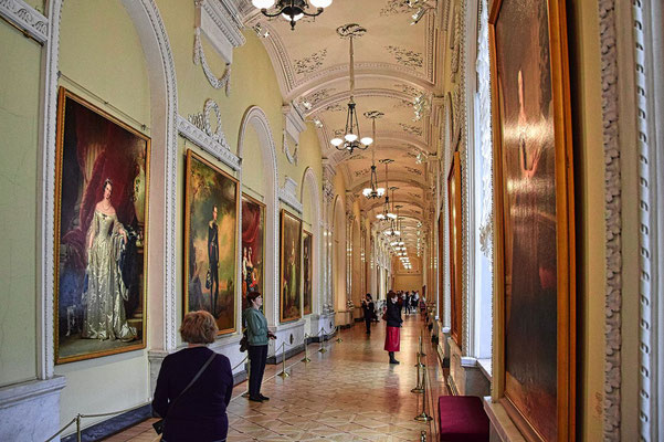 Eremitage Korridor 150 mit Gemälde der Zaren