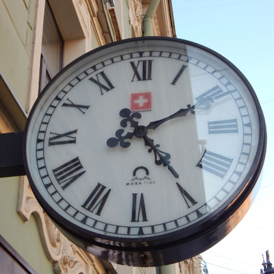 Schweizer Uhr in Petersburg