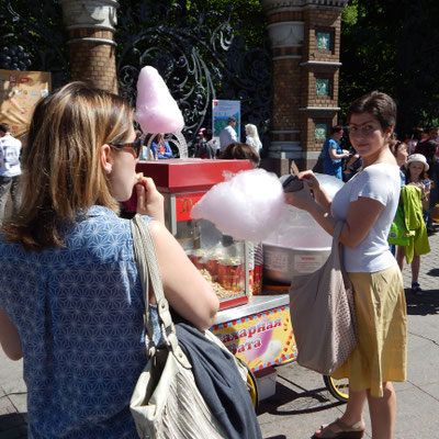 Zuckerwatte an der Blutskirche