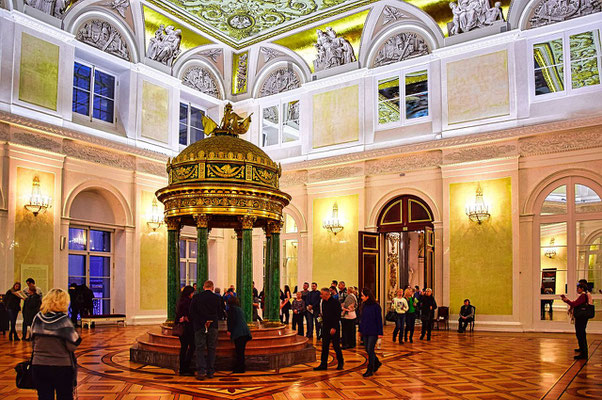 Vorsaal nach der Paradetreppe in der Eremitage