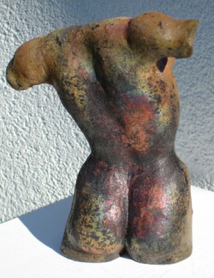 weibl. Torso, Raku, verkauft