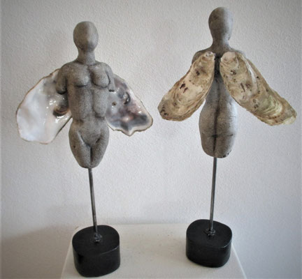 Keramikengel mit Austernflügel, ca. 20 cm