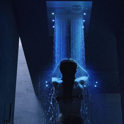 AQUAelite | Soffioni doccia a soffitto Aqua Blue Sound
