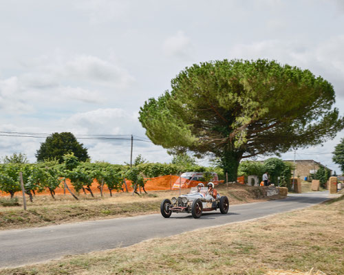 La montée historique du puy notre dame © Stephane Moreau Photographe
