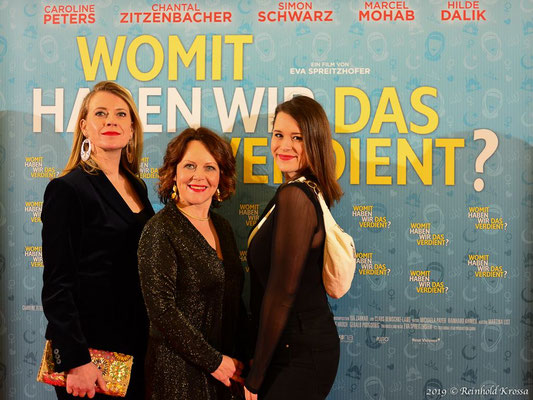 Weltpremiere mit Caroline Peters, Eva Spreizhofer und Chantal Zitzenbacher