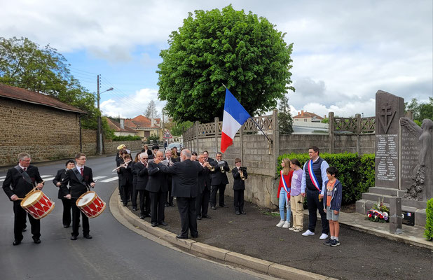 Cliché mairie de Brassac-les-Mines.