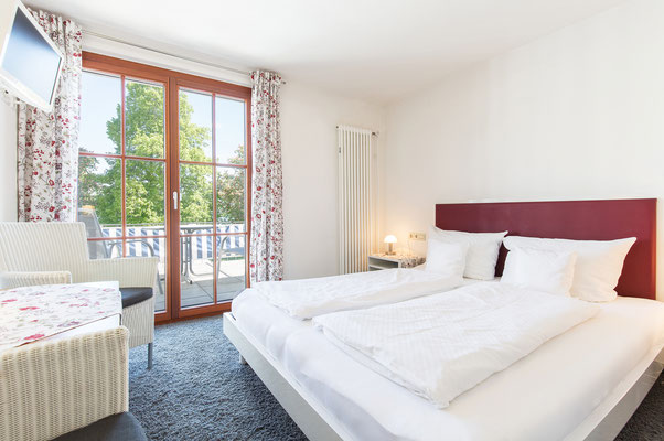 Doppelzimmer mit Balkon zum See (Beispiel)