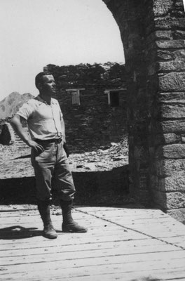 René GENOUX aux redoutes du Mont Froid en 1939 (fonds Genoux)