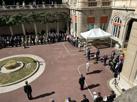 Préparatifs du cérémonial légionnaire.