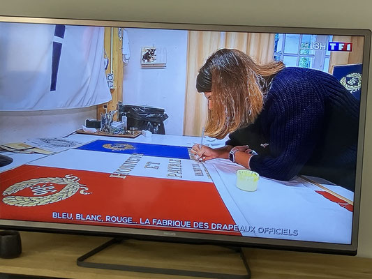 ...sur le drapeau du 9-9 : c'est bien lui !