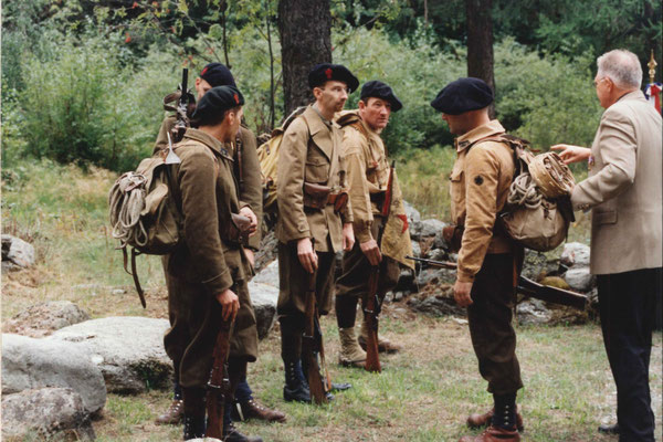 Consignes d'André MUDLER aux reconstitueurs du 99e RIA d'avant guerre, de l'association "Tempête sur les Alpes"...
