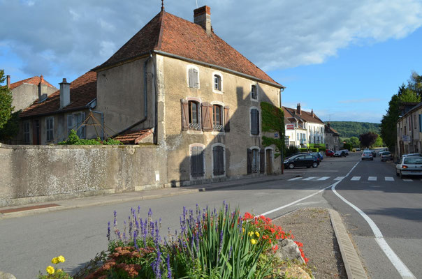 La maison natale du général DÉTRIE.