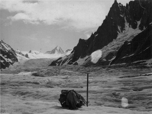 Sur la Mer de Glace et glacier du Géant, juillet 1935.