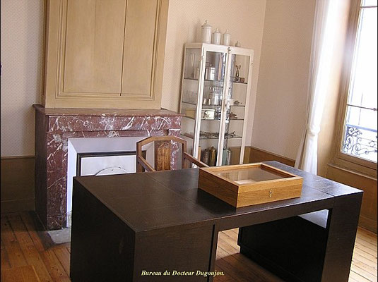 le bureau du docteur DUGOUJON
