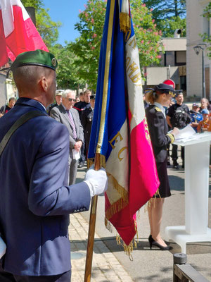 Le discours de la sous-préfète.